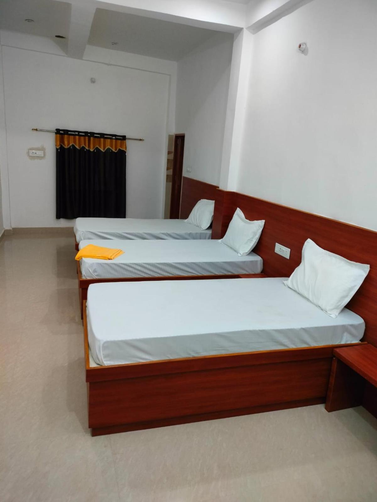 Shree Ram Guest House Near Ram Mandir Ayodhya ภายนอก รูปภาพ